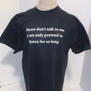 BLACK GILDAN NOVELTY TEE - SIZE MEDIUM UNISEX